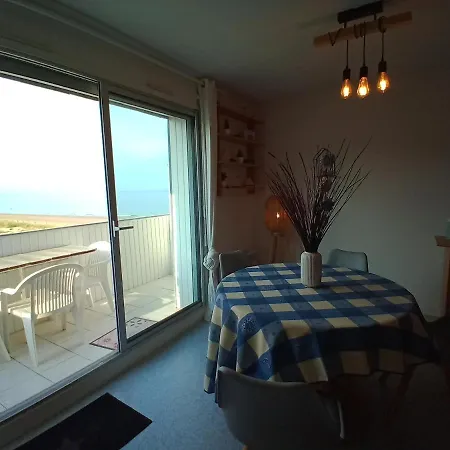 Duplex Les Pieds Dans L' Eau Apartment Jullouville-les-Pins